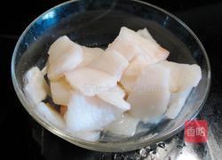抓炒鳕鱼片的做法图解1