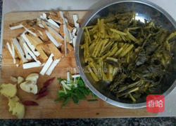 酸菜香干的做法图解2