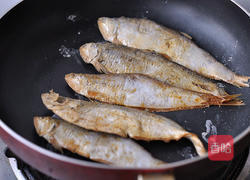 玉米饼子就小咸鱼的做法图解8