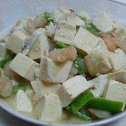 鲜虾蛋黄烧豆腐的做法[图]