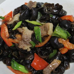 黑木耳炒肉片的做法[图]