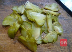 榨菜炒蚕豆的做法图解4