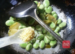 榨菜炒蚕豆的做法图解10