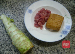 香干里脊肉炒莴笋的做法图解1