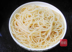 黑椒牛肉炒意面的做法图解3