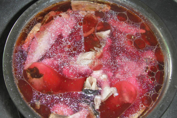 红菇炖鸡汤