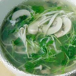 豆苗蘑菇汤的做法[图]