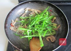 青椒榨菜肉丝的做法图解5
