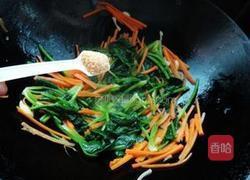 菠菜炒胡萝卜的做法图解7