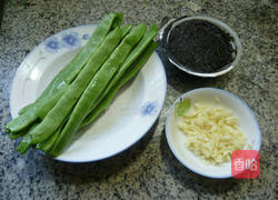 橄榄菜炒油豆角的做法图解1