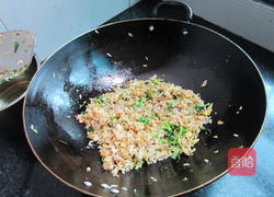 青菜炒饭的做法图解11