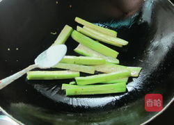 丝瓜咸菜米线的做法图解2