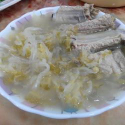 排骨酸菜炖粉条的做法[图]