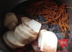 蜜枣虫草花乌鸡汤的做法图解5