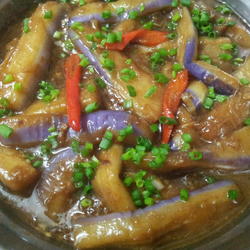 咸鱼茄子煲的做法[图]