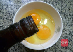 榨菜炒鸡蛋的做法图解2
