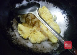 榨菜炒鸡蛋的做法图解5