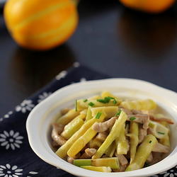 鲜笋炒肉丝的做法[图]