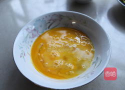 金雀花煎鸡蛋的做法图解3