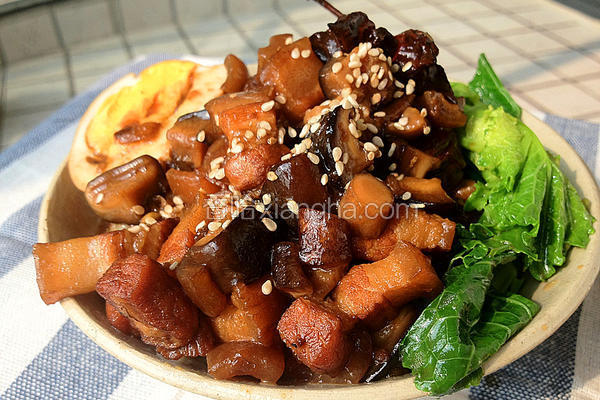 香菇卤肉饭
