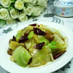 花生米炒圆白菜的做法[图]