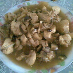 鲜味鸡块小炒的做法[图]
