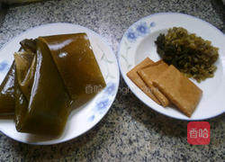 咸菜香干炒海带的做法图解1