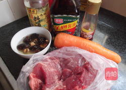 纯手工猪肉丸的做法图解1