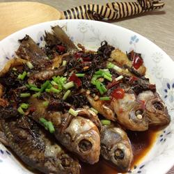 紫苏炖鲫鱼的做法[图]