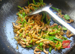 榨菜青椒肉丝的做法图解8