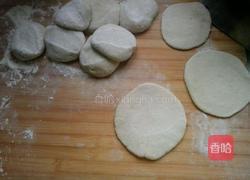 包菜鸡蛋粉丝包子的做法图解10