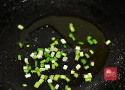 肉丁豌豆盖浇饭的做法图解3