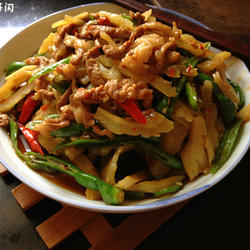 苦瓜炝肉丝的做法[图]