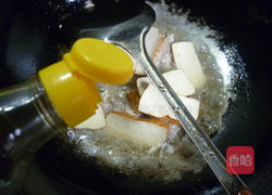 香干烧橡皮鱼的做法图解11