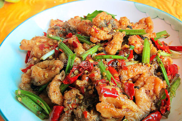 爆炒鱼肉