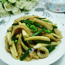 韭菜花茭白炒牛肚的做法[图]