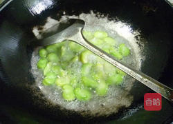 榨菜丝炒蚕豆的做法图解5