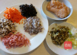 八宝鸡肉卷的做法图解2