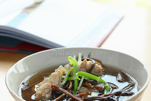 茶树菇排骨汤