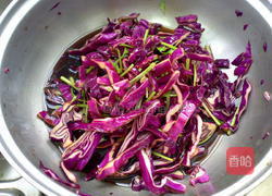 陈醋凉拌紫包菜的做法图解8