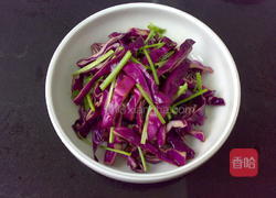 陈醋凉拌紫包菜的做法图解9