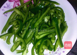 青椒榨菜丝炒鸡蛋的做法图解4