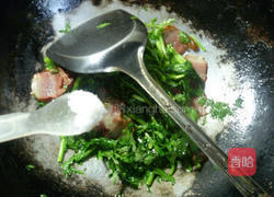 腊肉炒茼蒿的做法图解7