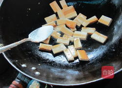 辣椒香干火腿片的做法图解4