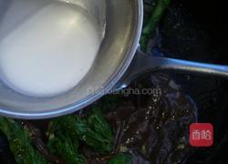 清炒红乳牛肝菌的做法图解8