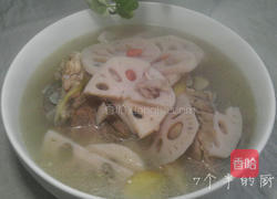 莲藕炖筒子骨汤的做法图解4