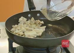 冬菇焖鸭掌的做法图解2