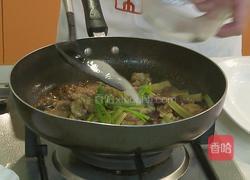 冬菇焖鸭掌的做法图解6