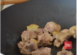土豆烧鸡块的做法图解4