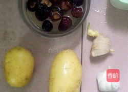 土豆香菇红烧鸡的做法图解3